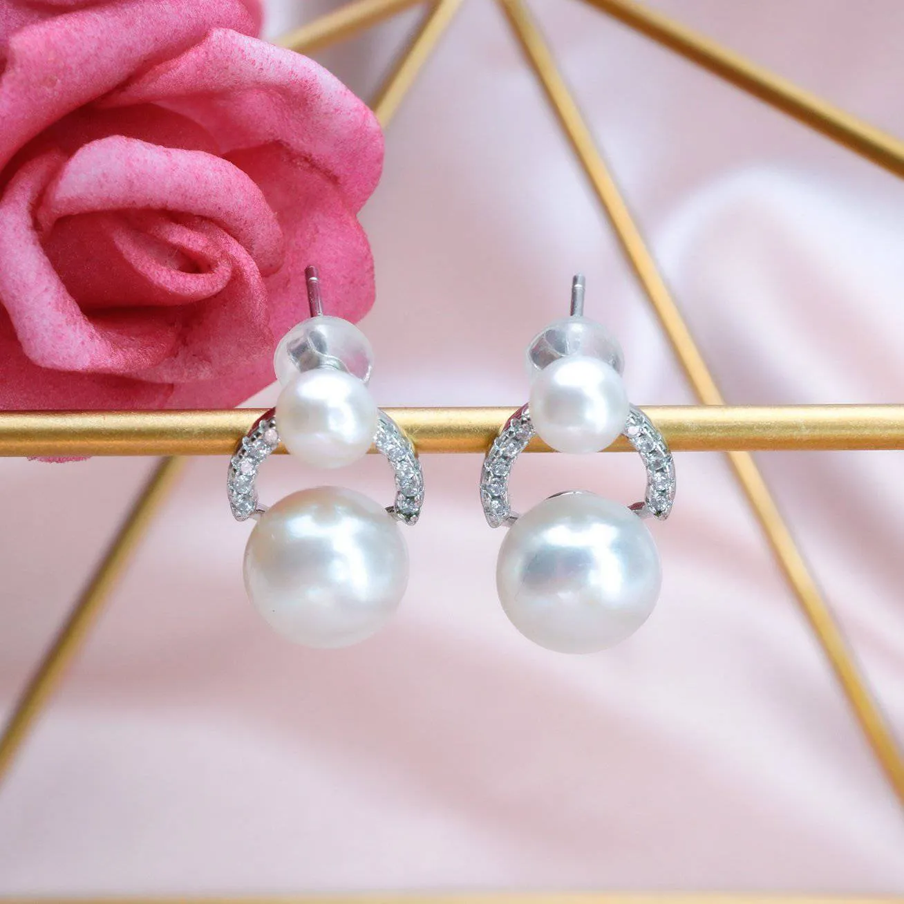Elegant Freshwater Pearl Earrings WE00096